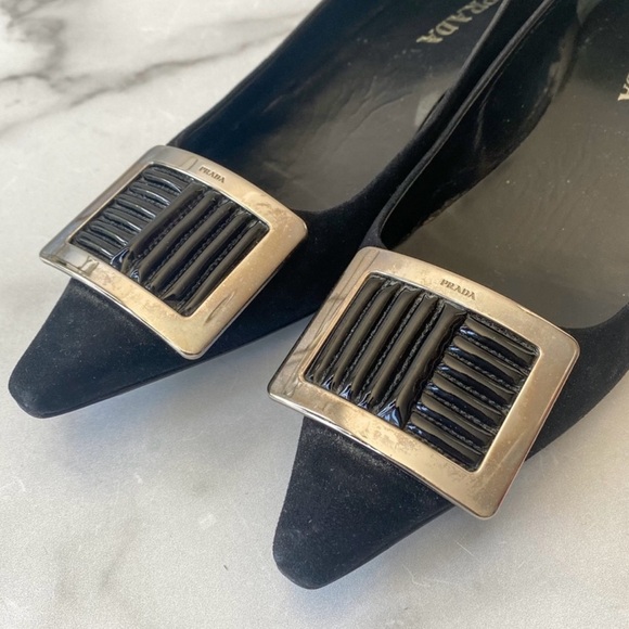 Prada • Pointed Flat with Buckle • 38.5 - Picture 4 of 6
